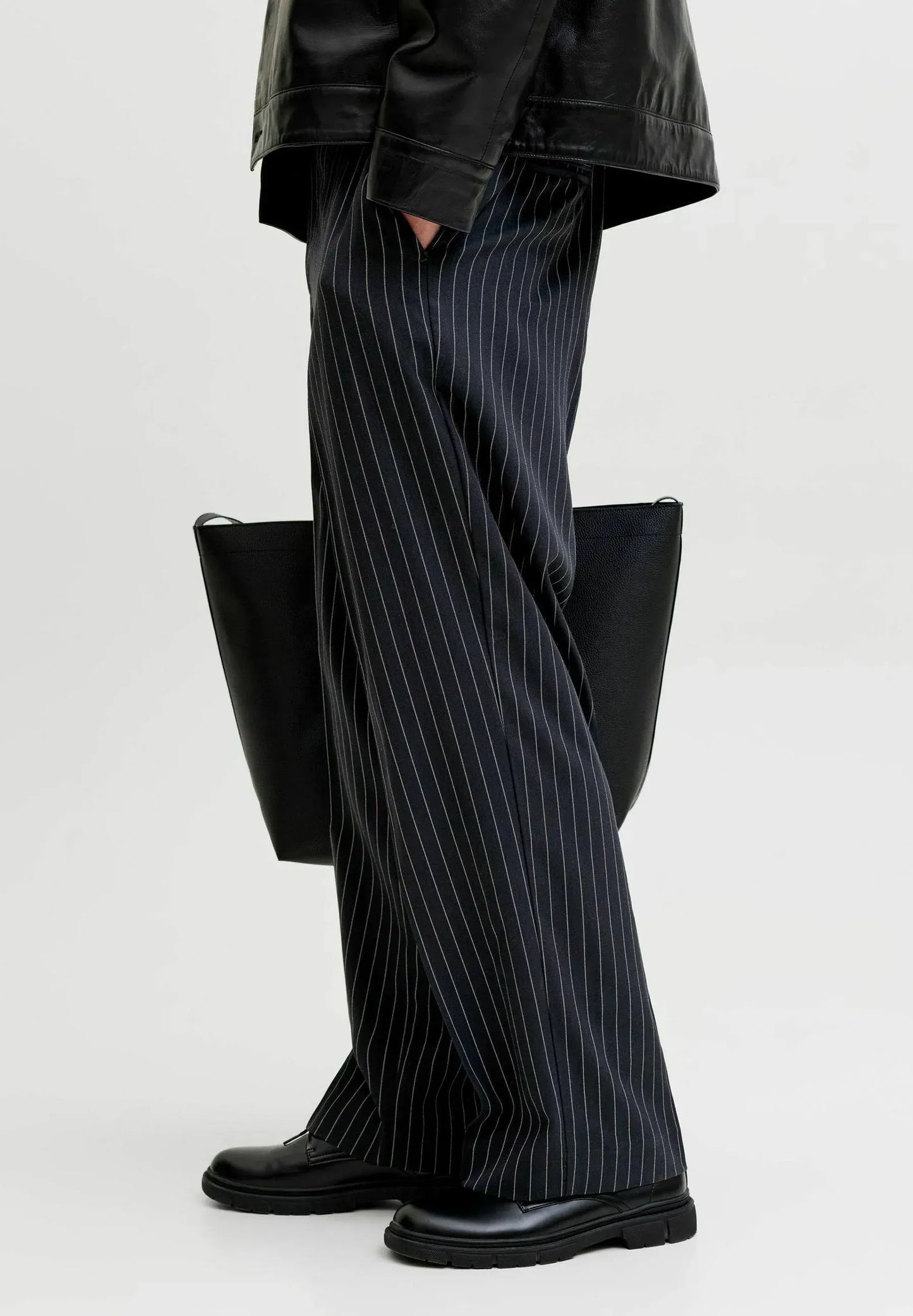 Pinstripe pleated pants 1