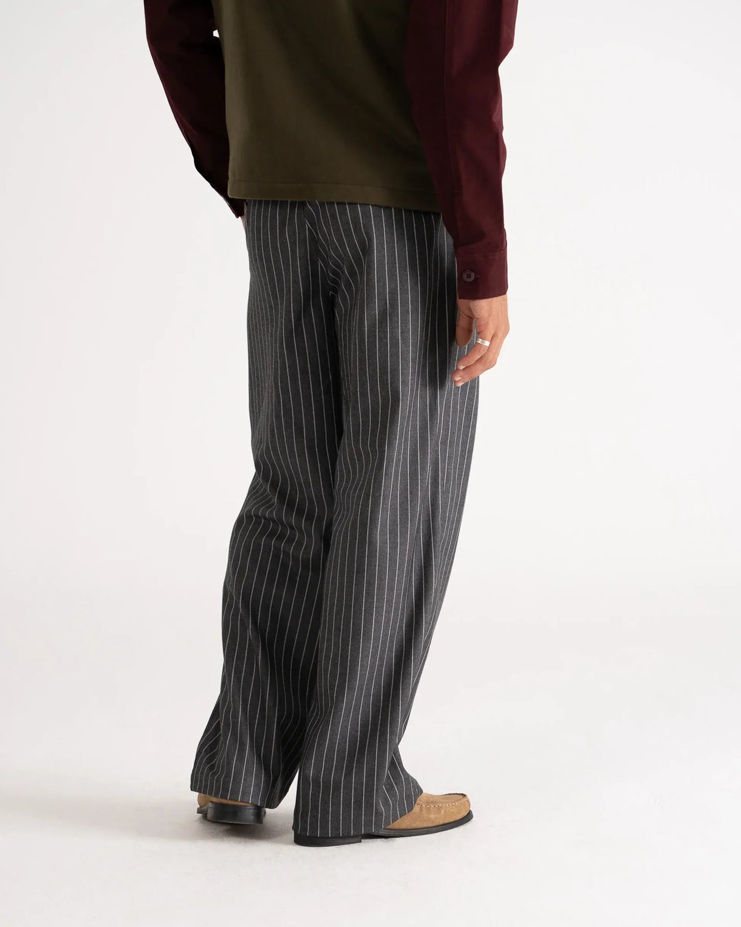 Pinstripe pleated pants 1