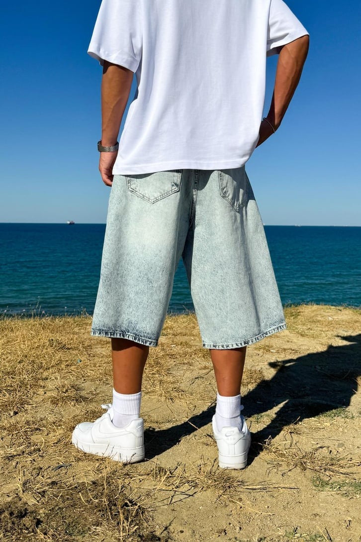 Baggy shorts